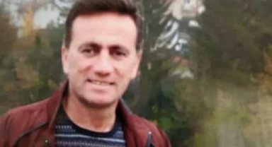 Depremde ölen şube müdürü ile anne ve babası Hakkari'de toprağa verildi