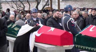 Depremde ölen uzman çavuş ve 7 yaşındaki oğlu İstanbul'da son yolculuğuna uğurlandı