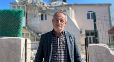Depremde şehir merkezinde oluşan hasarla birlikte köyün yolunu tuttular