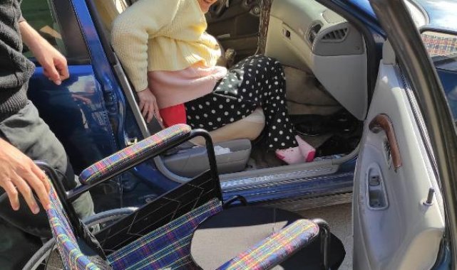 Depremde yakınlarının terk ettiğini iddia edip, 6'ncı günde muhtardan yardım istedi