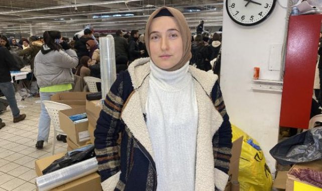 Depremden kurtulan Hatice öğretmen, yardıma koştu