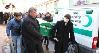 Depremden kurtulup geldiği Kütahya'da yangında öldü, Eskişehir'de toprağa verildi