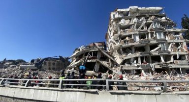 Depremin 12'nci gününde Defne Apartmanı enkazından ses ve ısı alındı