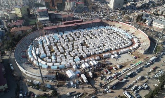 Depremin merkez üssüne kurulan çadır kent, havadan görüntülendi