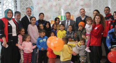 Depremzede Ali Kerem'e doğum günü sürprizi