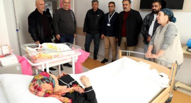 Depremzede anneler doğum yaptı: Elisa Mucize, Masal ve Gülneva dünyaya geldi