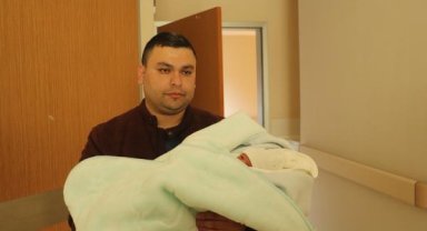 Depremzede çiftin, ilk çocuğu Zonguldak'ta dünyaya geldi