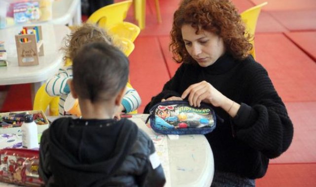 Depremzede çocuklar oyunla moral buluyor