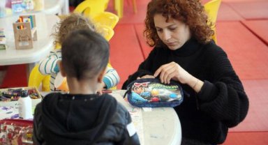 Depremzede çocuklar oyunla moral buluyor
