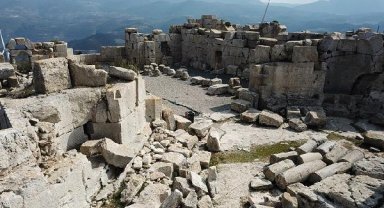 Depremzede Simon'un 6'ncı yüzyılda yaptığı manastır, depremi hasarsız atlattı 