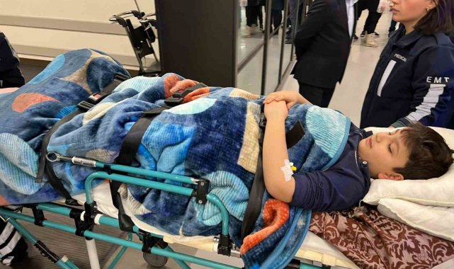 Depremzedeler Başakşehir Çam ve Sakura Hastanesine getirilmeye devam ediyor