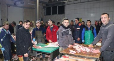 Depremzedeler için 'kurbanlık' bağışı, köyde kampanyaya dönüştü