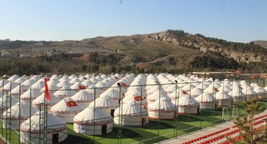 Depremzedeler, Kırgız çadırlarına yerleşmeye başladı