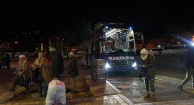 Depremzedeler, Trabzonspor otobüsüyle Trabzon'a geldi