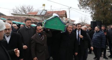 Destici'nin babasının cenazesi, evine getirildi