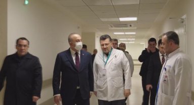 Dışişleri Bakanı Çavuşoğlu İstanbul'a getirilen depremzedeleri ziyaret etti 