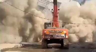 Diyarbakır'da 8 katlı bina yıkım sırasında çöktü, o anlar kamerada