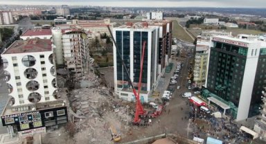 Diyarbakır'da arama kurtarma çalışmaları sona erdi, enkaz kaldırılıyor