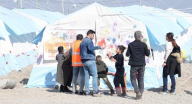 Diyarbakır'da çadır kent alanına 'mini eğitim kampüsü' kuruldu