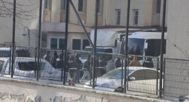Diyarbakır'da depremde yıkılan binalarla ilgili 39 şüpheli adliyede