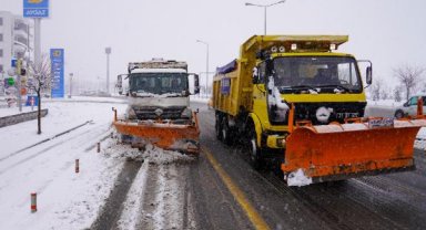 Diyarbakır'da kuvvetli kar yağışı