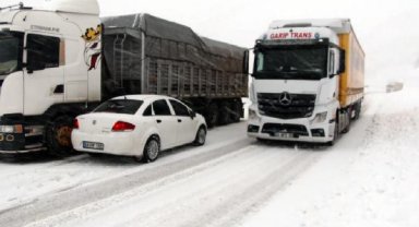 Doğu'da 5 ilde kar esareti; 1070 köy yolu ulaşıma kapandı
