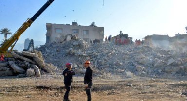 Eda Apartmanı'nda ölü sayısı 30'a yükseldi; arama-kurtarma çalışmaları sürüyor
