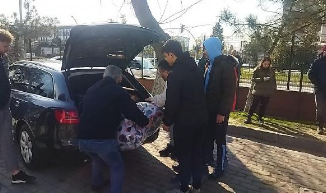 Edirne'de toplanan yardımlara, Bulgaristan'dan soydaşlar da destek verdi