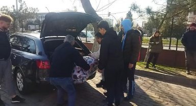 Edirne'de toplanan yardımlara, Bulgaristan'dan soydaşlar da destek verdi