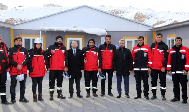 Edremit Belediyesi deprem bölgeleri için seferber oldu