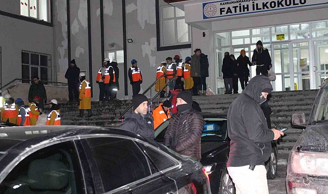 Elbistan Afet Koordinasyon Merkezi tedbir için boşaltıldı
