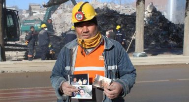 Emekli madenci, 5 yakınını toprağa verip, kurtarma çalışmalarına katıldı
