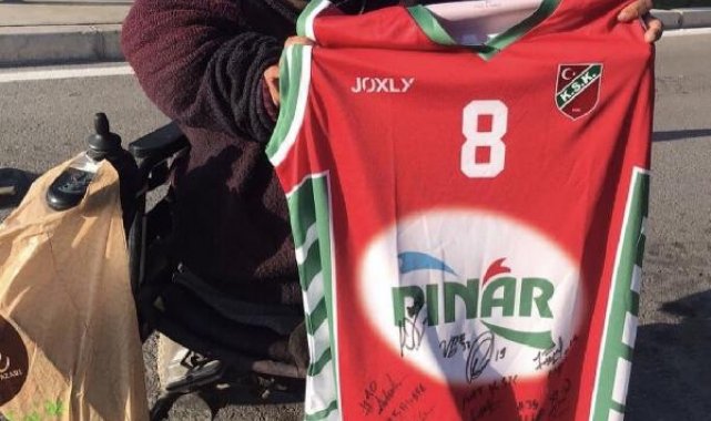 Engelli taraftardan örnek hareket