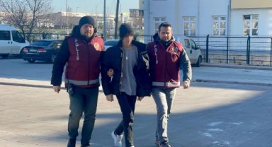 Enkaz altındakileri arayıp dalga geçtiği iddia edilen şüpheli tutuklandı