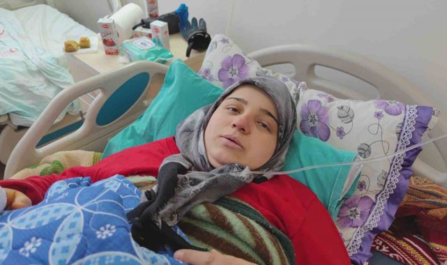 Enkaz altından çıkarılan 9 aylık hamile kadının bebeği hayatını kaybetti