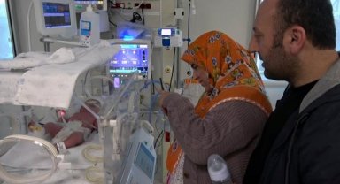 Enkaz altından çıkarılan Fidan, bir gün sonra doğum yaptı