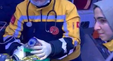 Enkazdan 138 saat sonra çıkarıldı, 'Beni özel hastaneye götürmeyin param yok' dedi