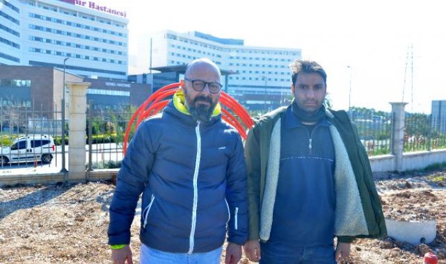 Enkazdan çıkarılıp kaldırıldığı hastanede ölen liseli Cem'in cenazesi morgda kayboldu