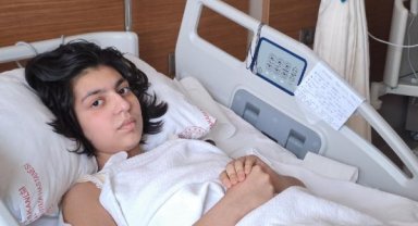 Enkazdan kurtulup hastanede tedavi gören Elif Naz'ın 'Başa Çıkma Kartı'