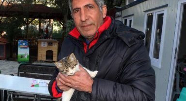 Enkazında onlarca kişinin can verdiği Hasan Alpargün Apartmanı'ndan 'Şanslı' kurtuldu