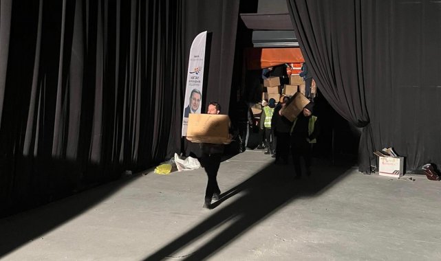 Erden Timur ve Kerem Aktürkoğlu, yardım çalışmalarına destek oldu