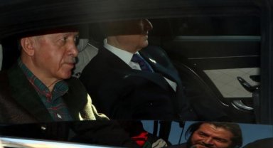 Erdoğan: 139 bin binadaki 458 bin bağımsız bölüm yıkık, acil yıkılacak ve ağır hasarlı