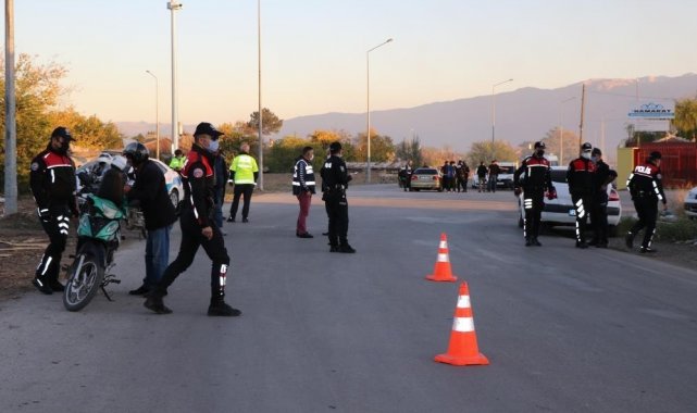 Erzincan'da çeşitli suçlardan aranan 123 kişi yakalandı, 42 kişi gözaltına alındı