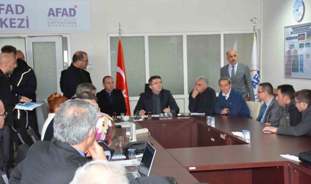 Erzurum'dan 365 personel ve 87 araç, arama kurtarma çalışmalarına destek olmak için deprem bölgelerine gönderildi