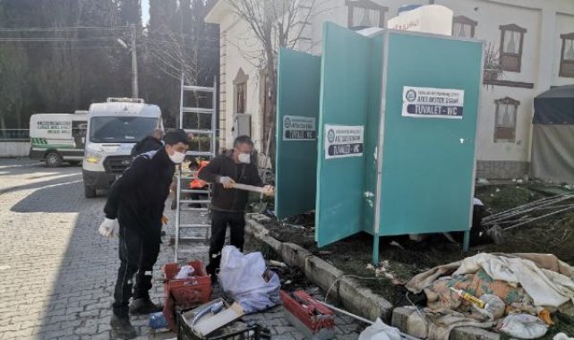 Eskişehir'den deprem bölgesine seyyar tuvalet ve hijyen malzemeleri