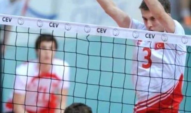 Eskişehirli milli voleybolcudan kötü haber