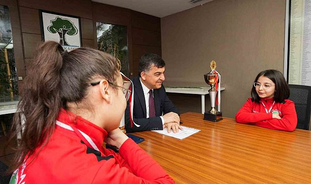 Fadıloğlu, milli sporcuları ağırladı
