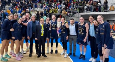 Fenerbahçe Kadın Basketbol Takımı EuroLeague'de çeyrek finali garantiledi