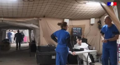Fransa'nın Adıyaman'da kurduğu sahra hastanesi faaliyetlerine devam ediyor