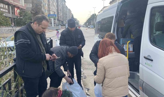 Gazeteciler Hatay'da depremzedelere yardım eli uzattı